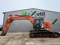 Hitachi ZX235 Excavator - Imagine 1